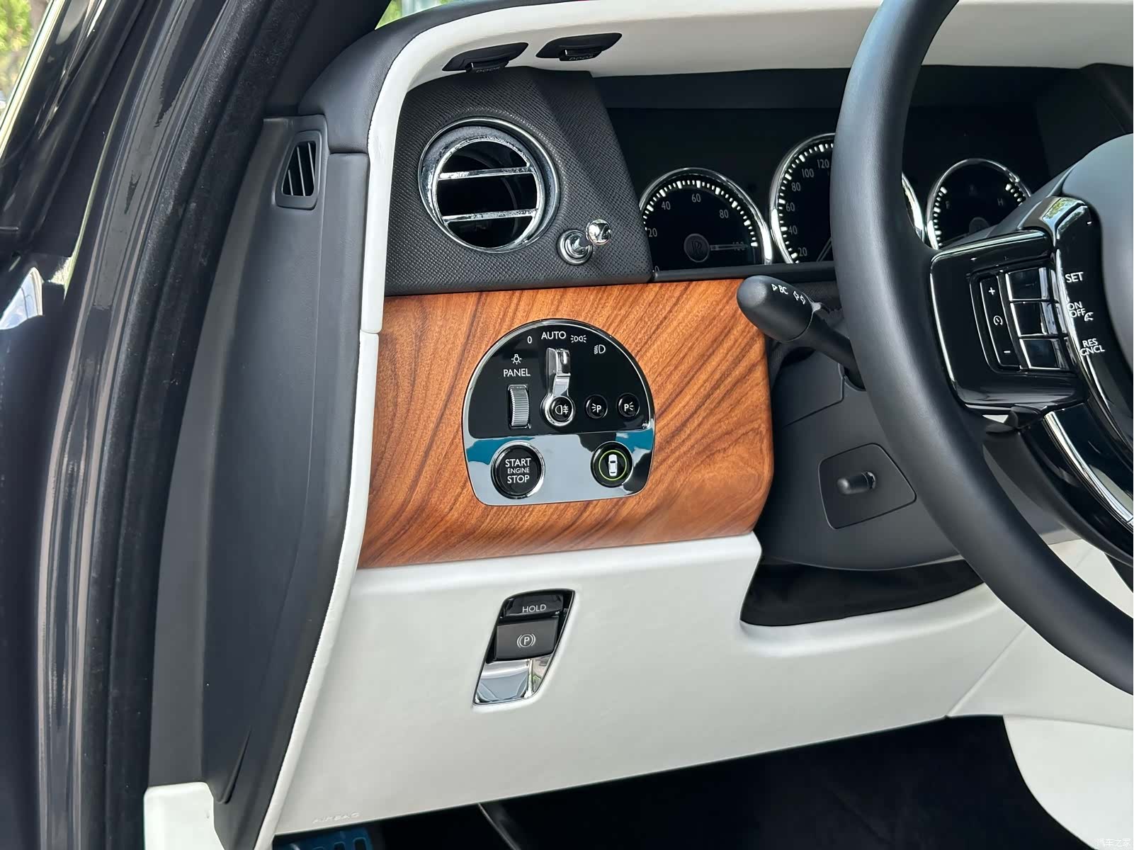Rolls-Royce Cullinan, 2019 37