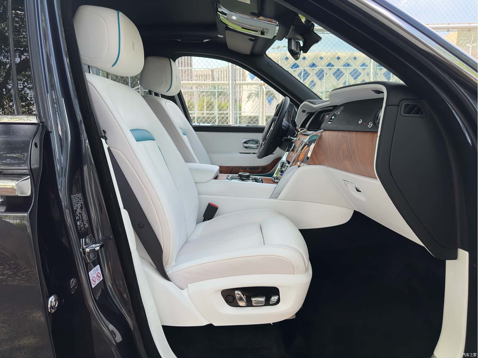 Rolls-Royce Cullinan, 2019 15