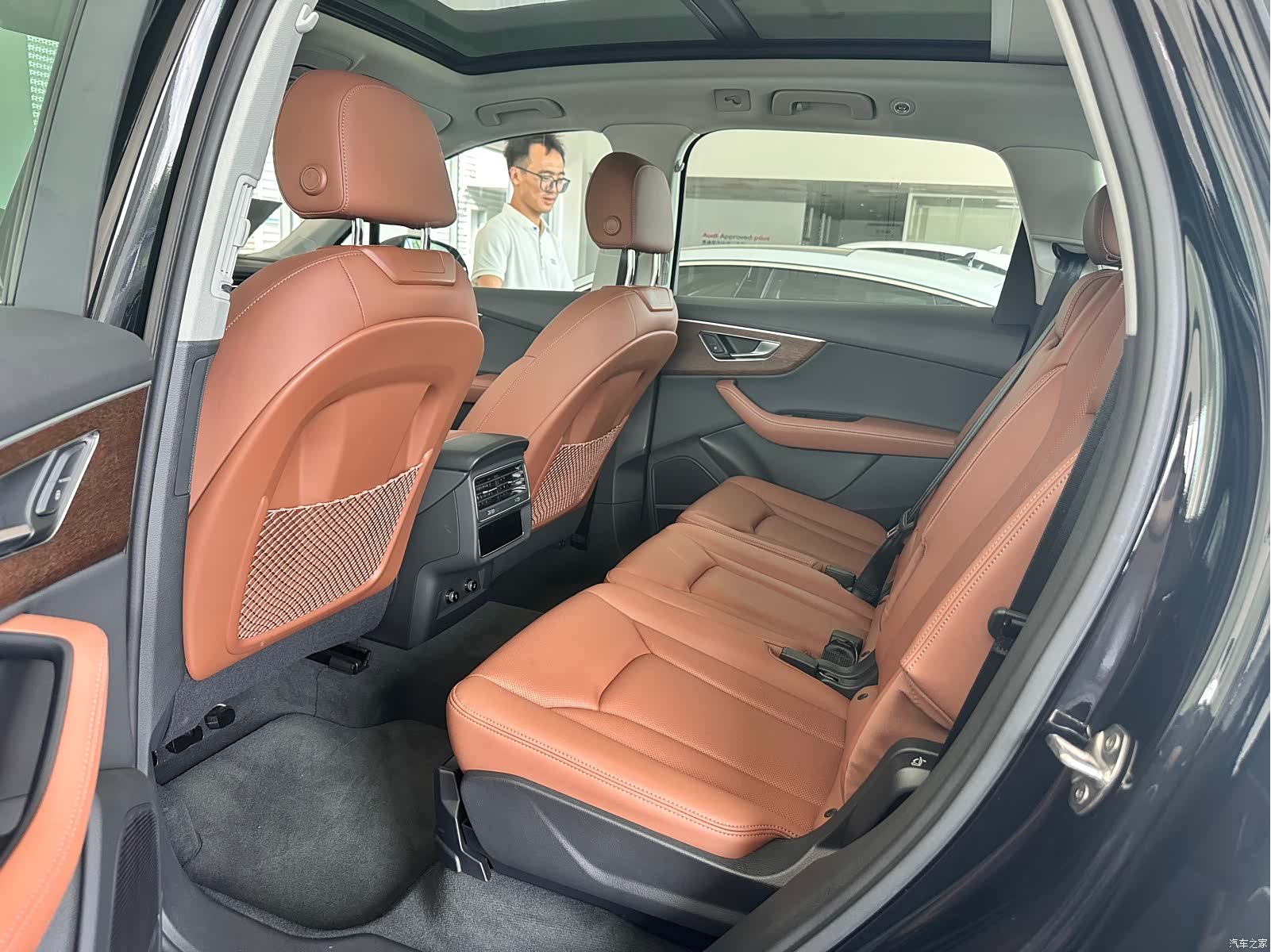Audi Q7, 2026 4
