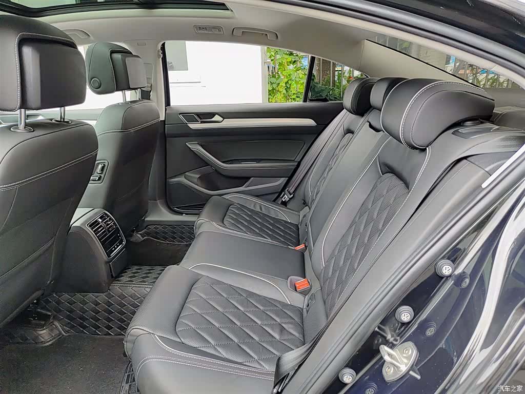 Volkswagen Magotan, 2022 8