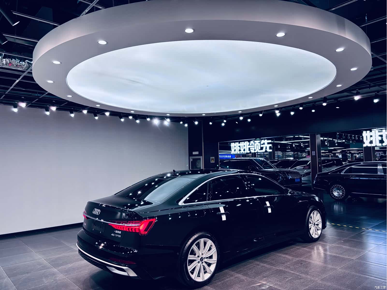 Audi A6L, 2022 3