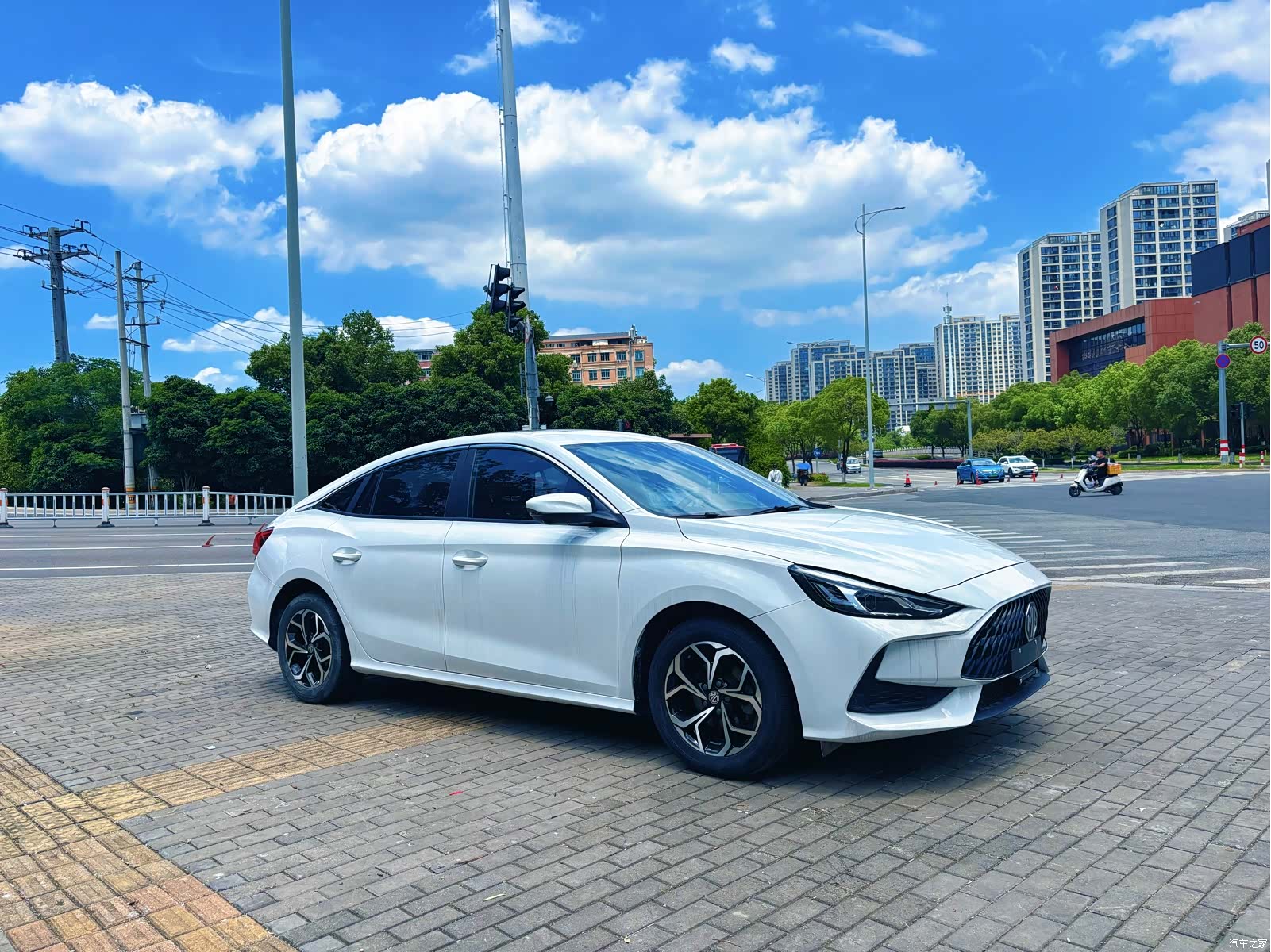 MG MG5, 2021 3