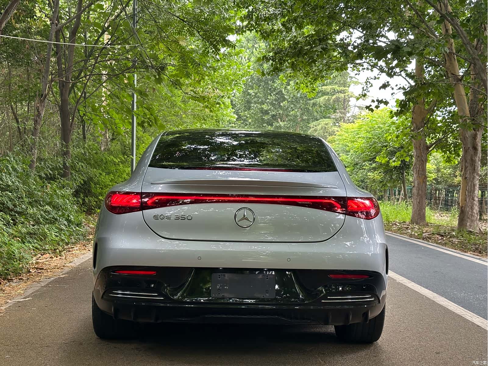 Mercedes-Benz EQE, 2023 8