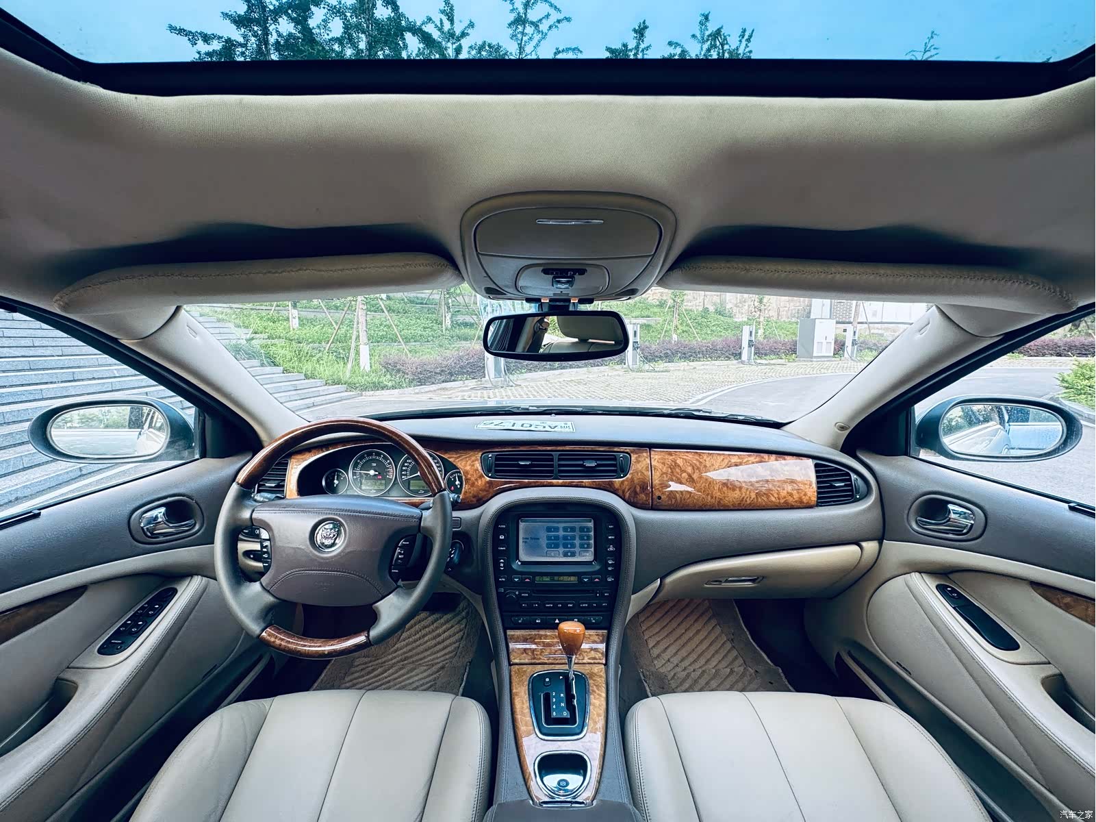 Jaguar S-TYPE, 2005 8