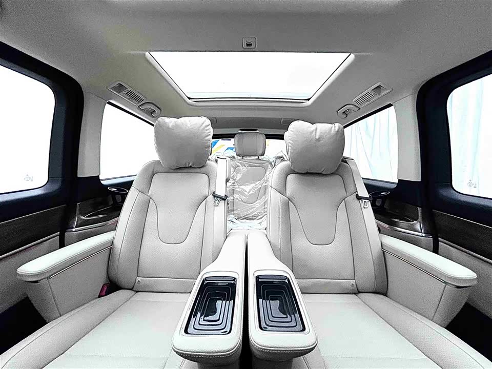 Mercedes-Benz V-class