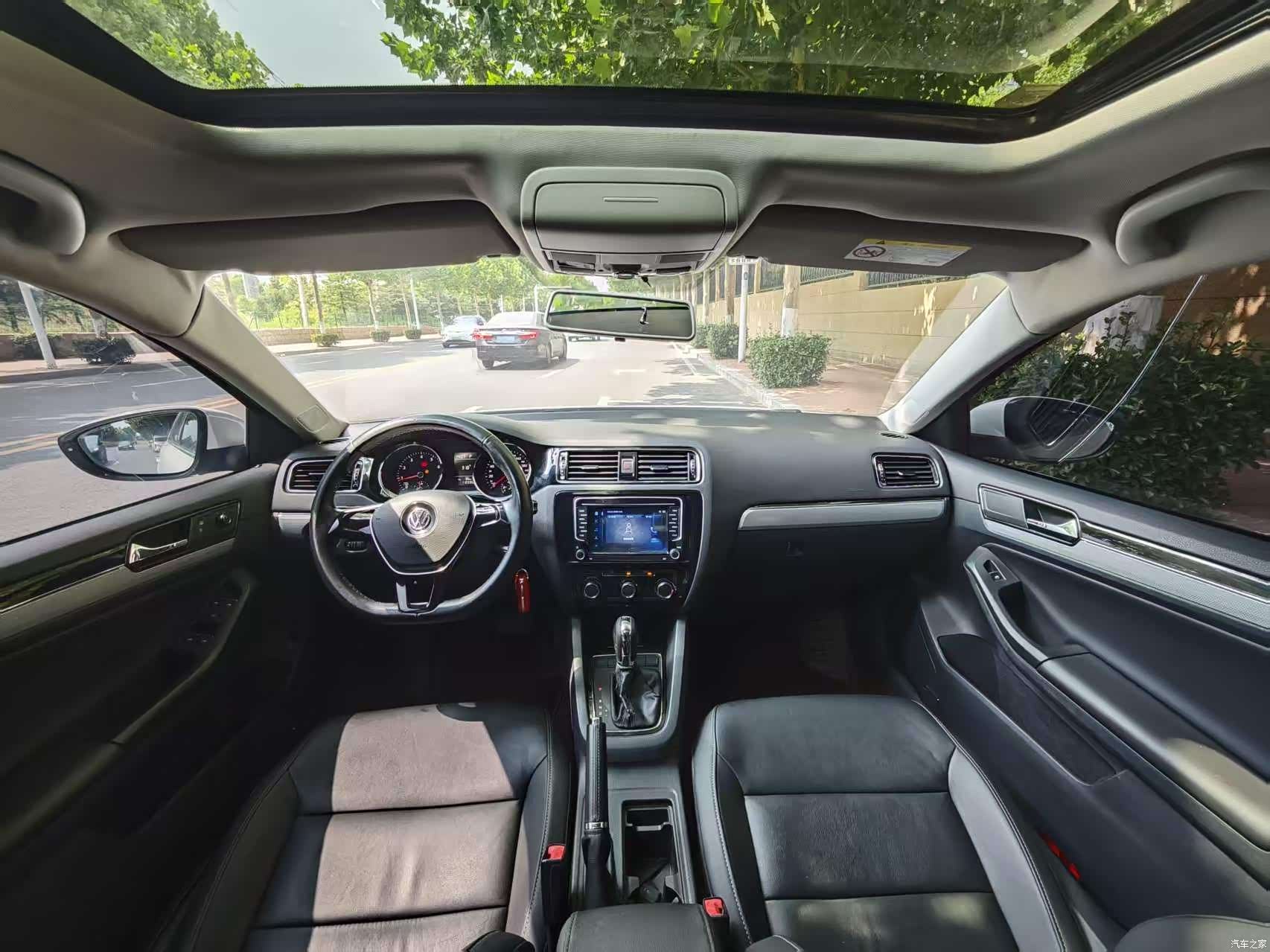 Volkswagen Sagitar, 2016 6