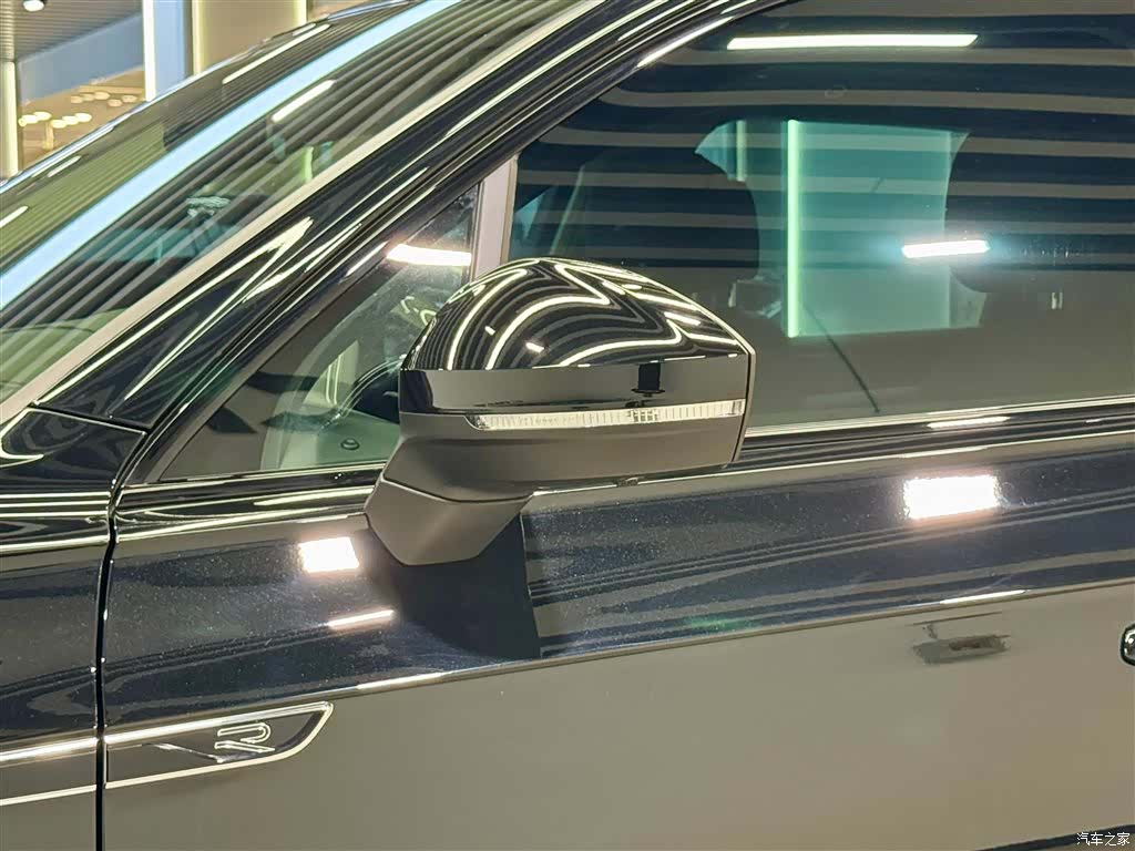 Volkswagen Touareg, 2023 13