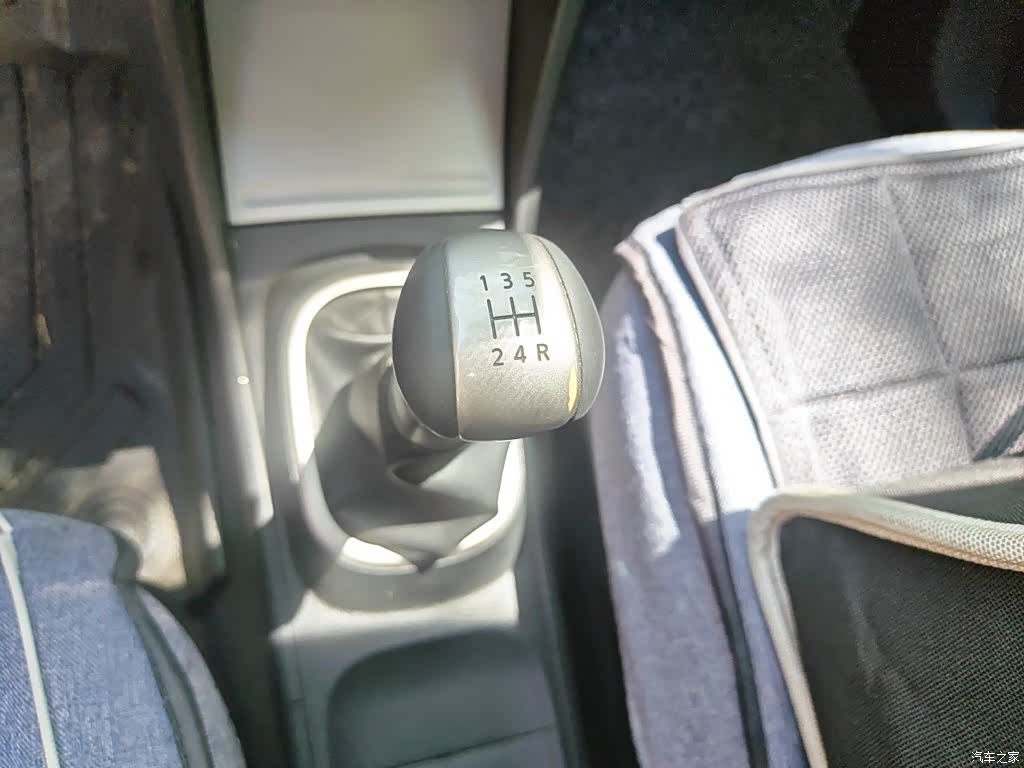 Nissan Sylphy, 2016 11