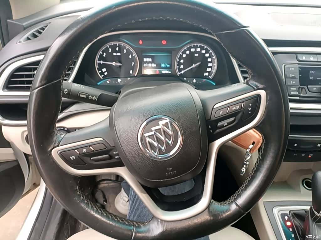 Buick V, 2017 11