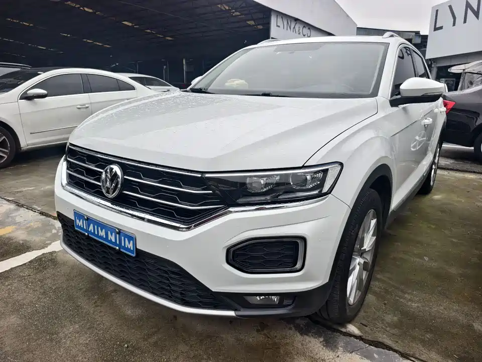 Volkswagen T-ROC exploring Songs