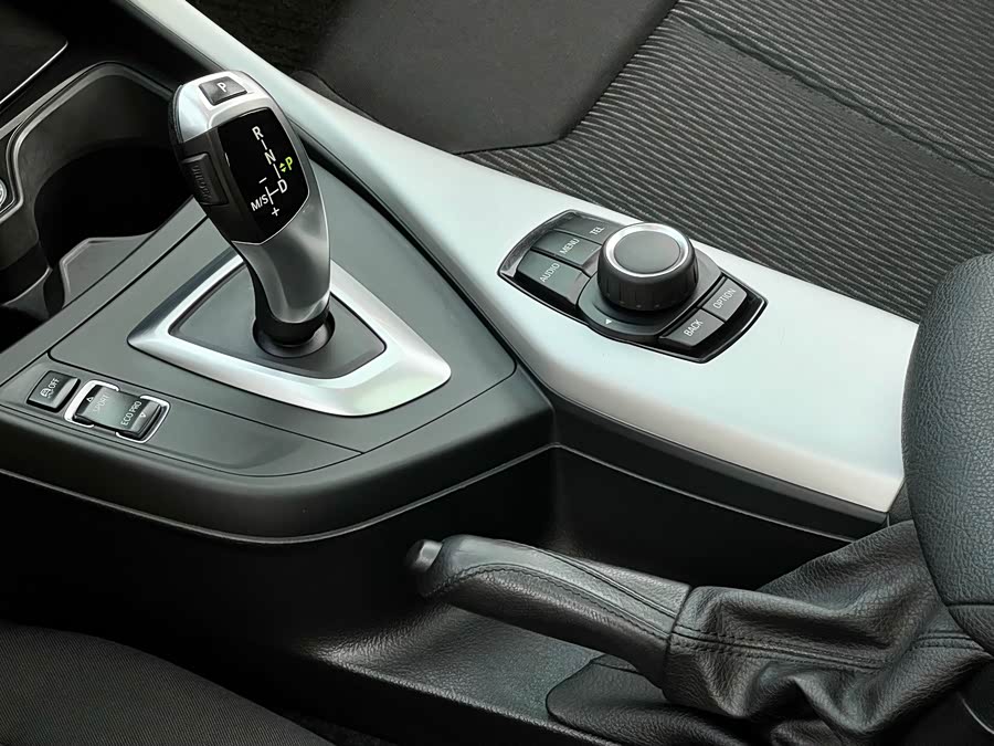 BMW 1 Series 2013, фото 15