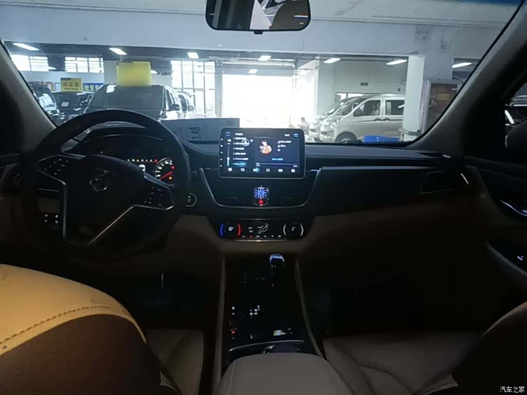 Wuling 730, 2018 10
