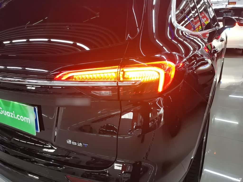 Buick Envision Plus, 2022 8