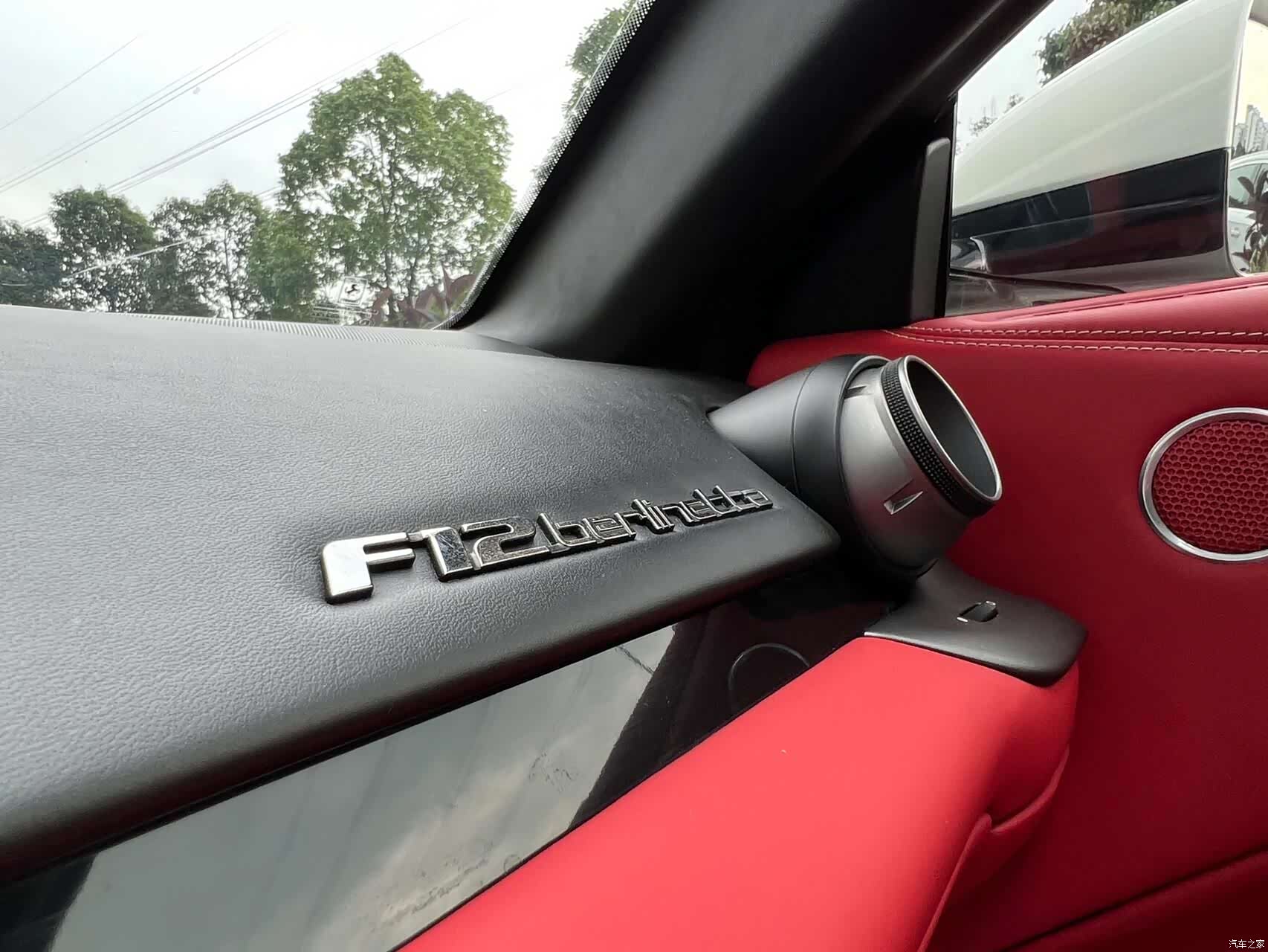 Ferrari F12ber, 2015 все фото