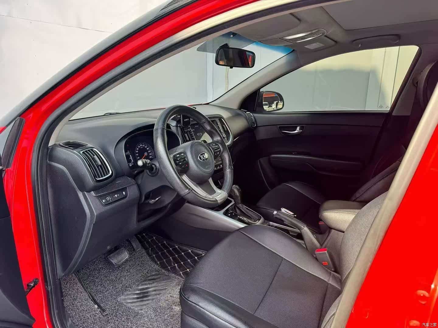 Kia KX3, 2016 4