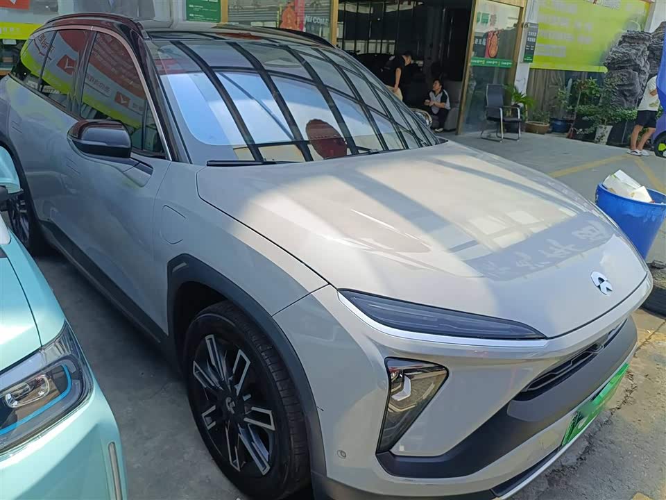 NIO ES6