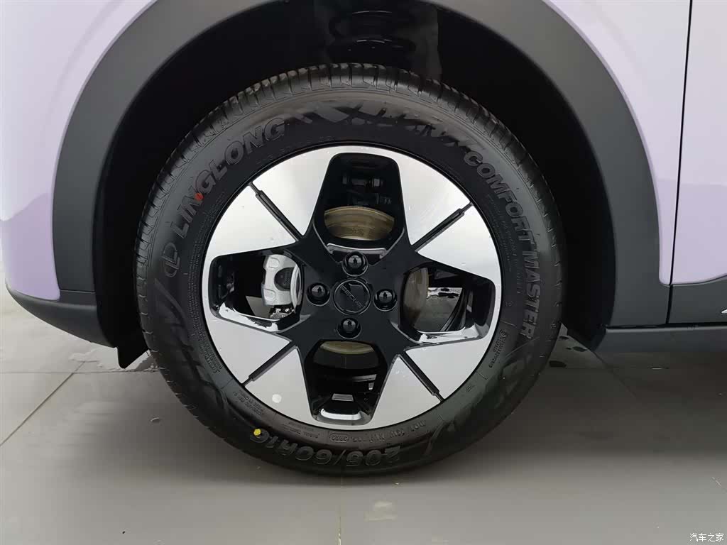 Geely Xingyuan, 2025 17