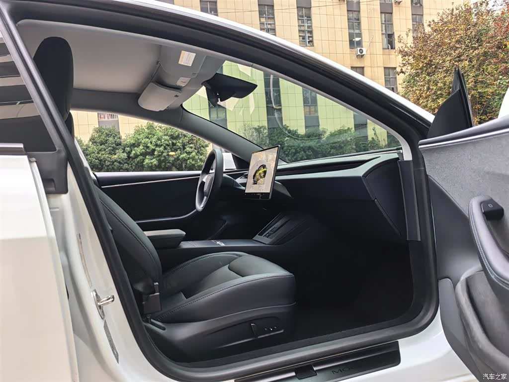 Tesla Model 3, 2024 20