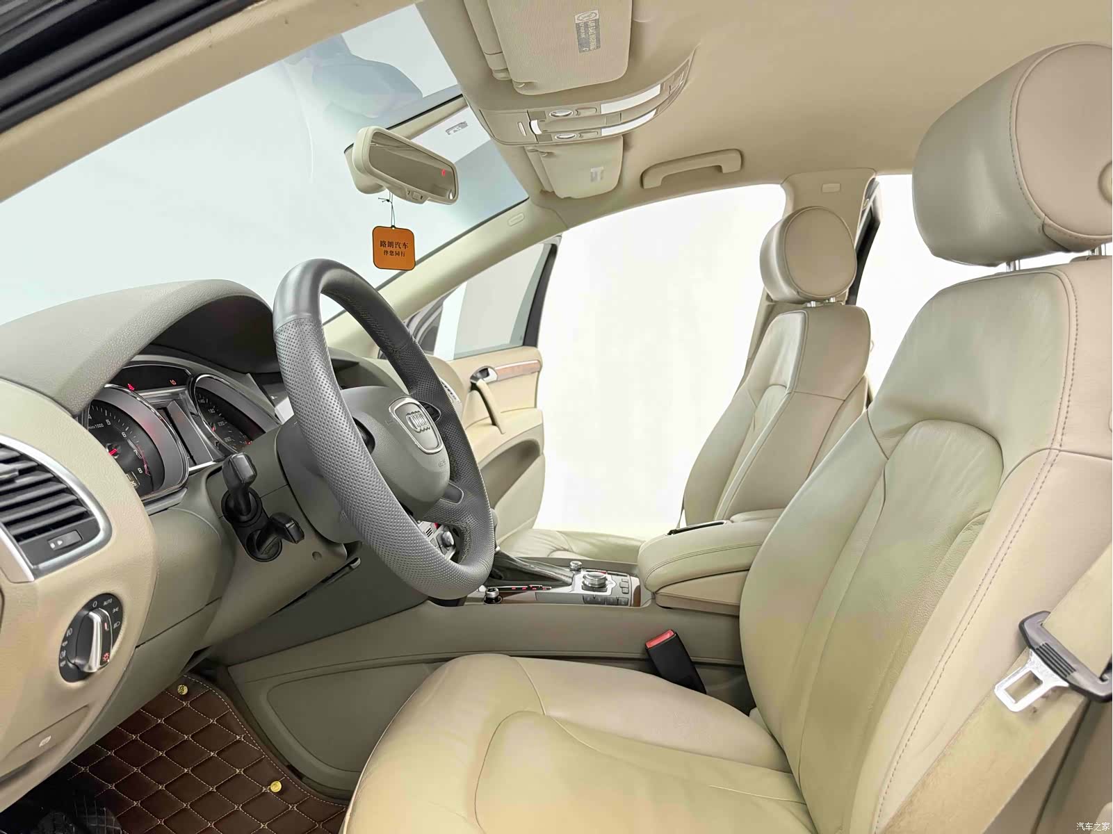 Audi Q7, 2014 7