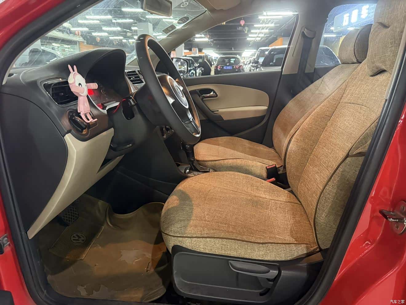 Volkswagen Polo, 2011 все фото