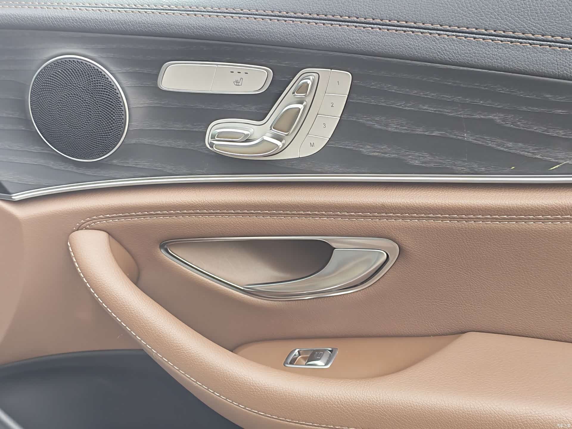 Mercedes-Benz E-Class, 2023 12