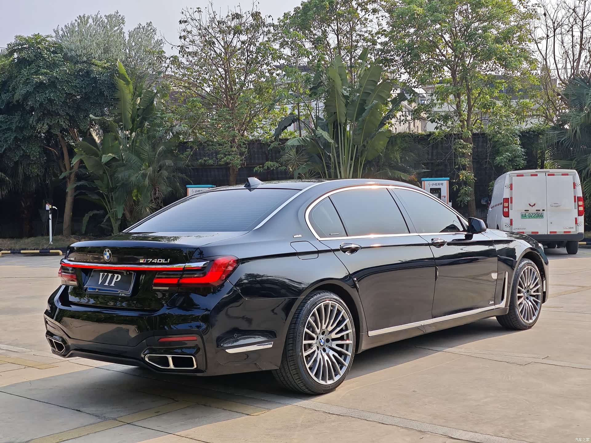 BMW 7 Series, 2010 6