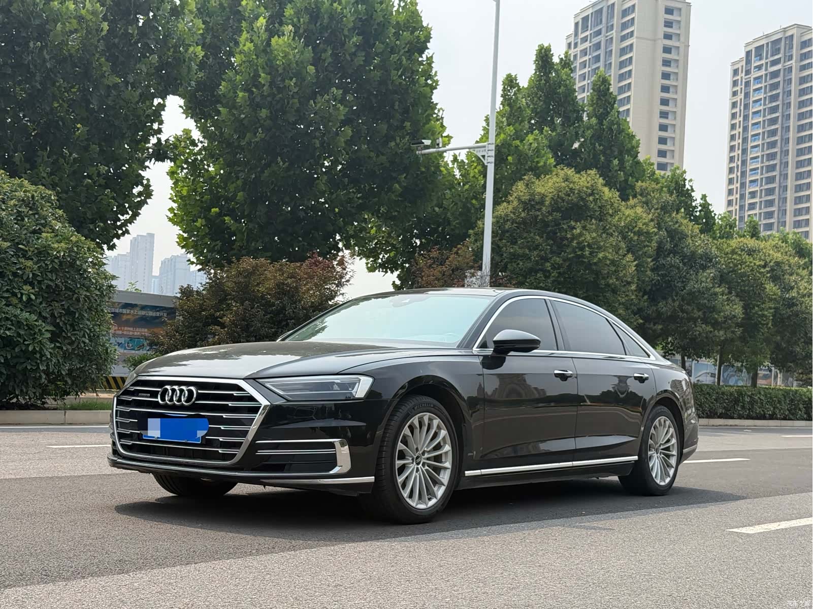 Audi A8L, 2021 1