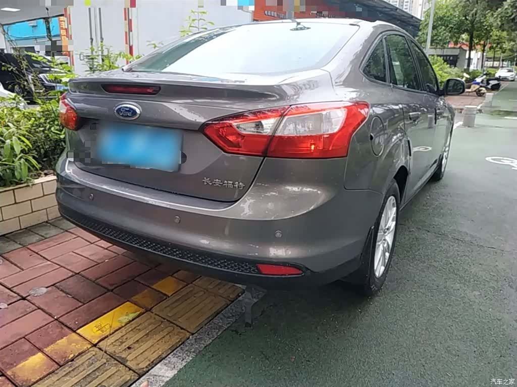 Ford Focus, 2014 7