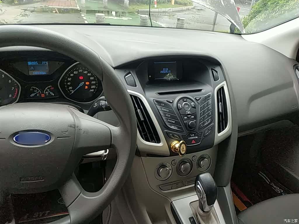 Ford Focus, 2014 10