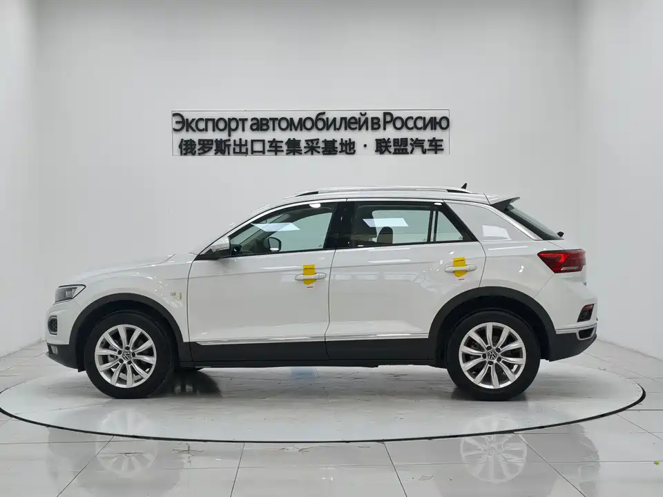 Volkswagen T-ROC exploring Songs