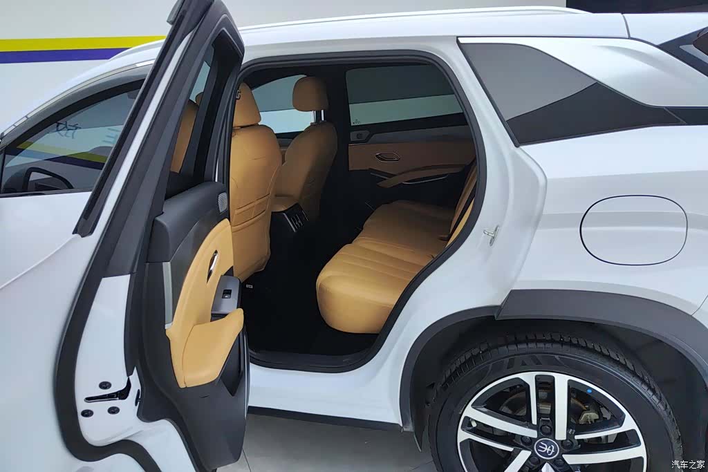 BYD Song, 2025 11