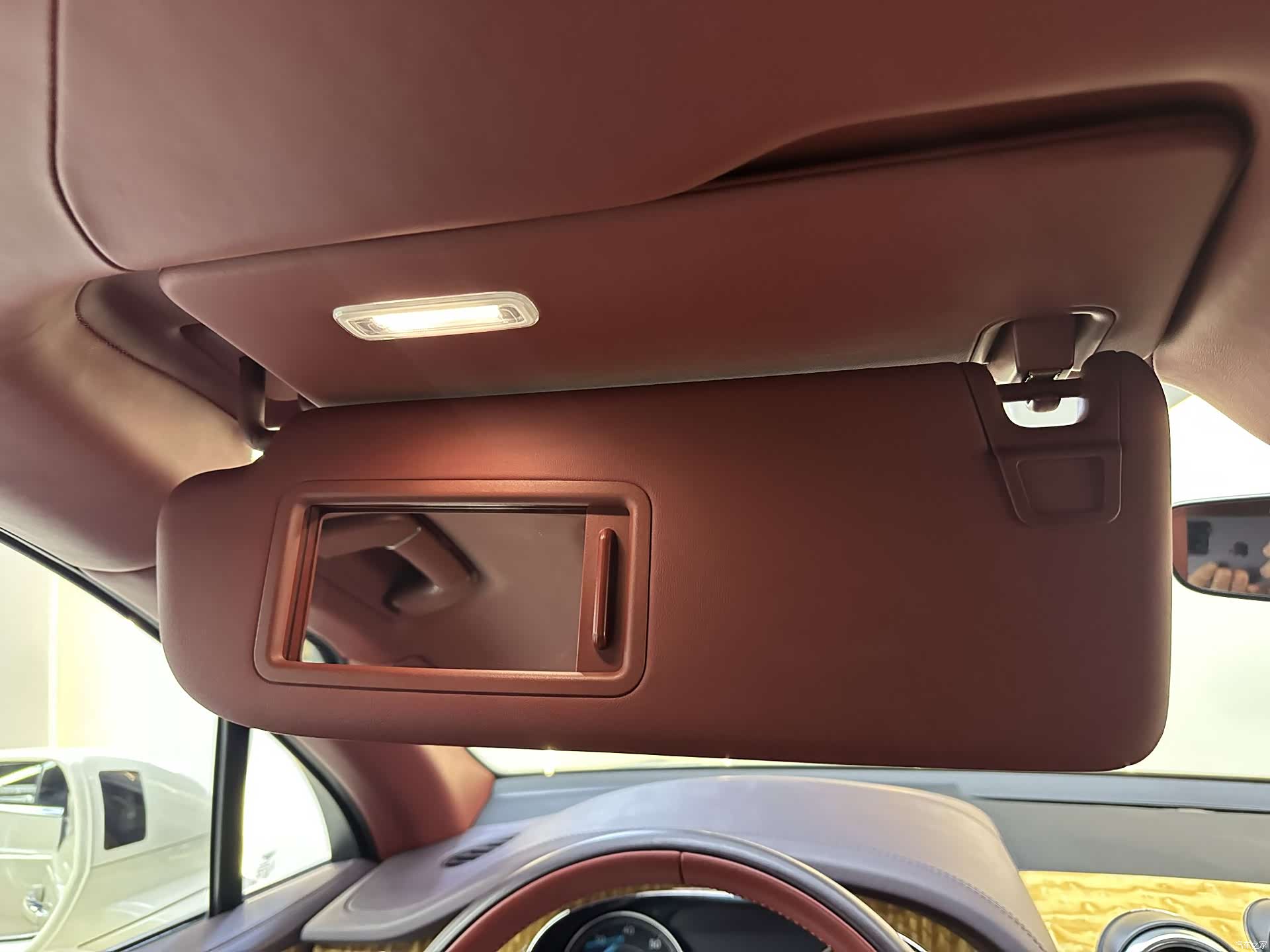 Bentley Bentayga, 2017 25