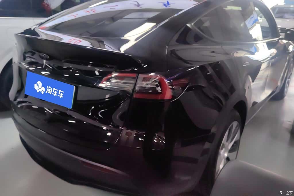Tesla Model Y, 2022 3