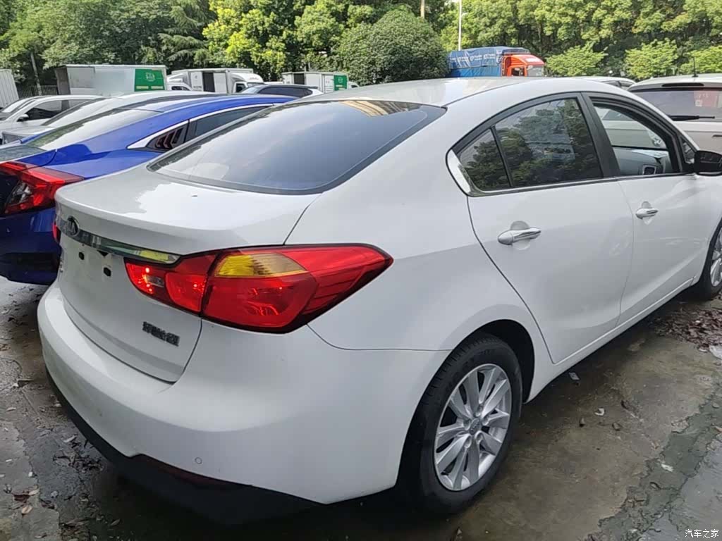 Kia K3, 2015 7