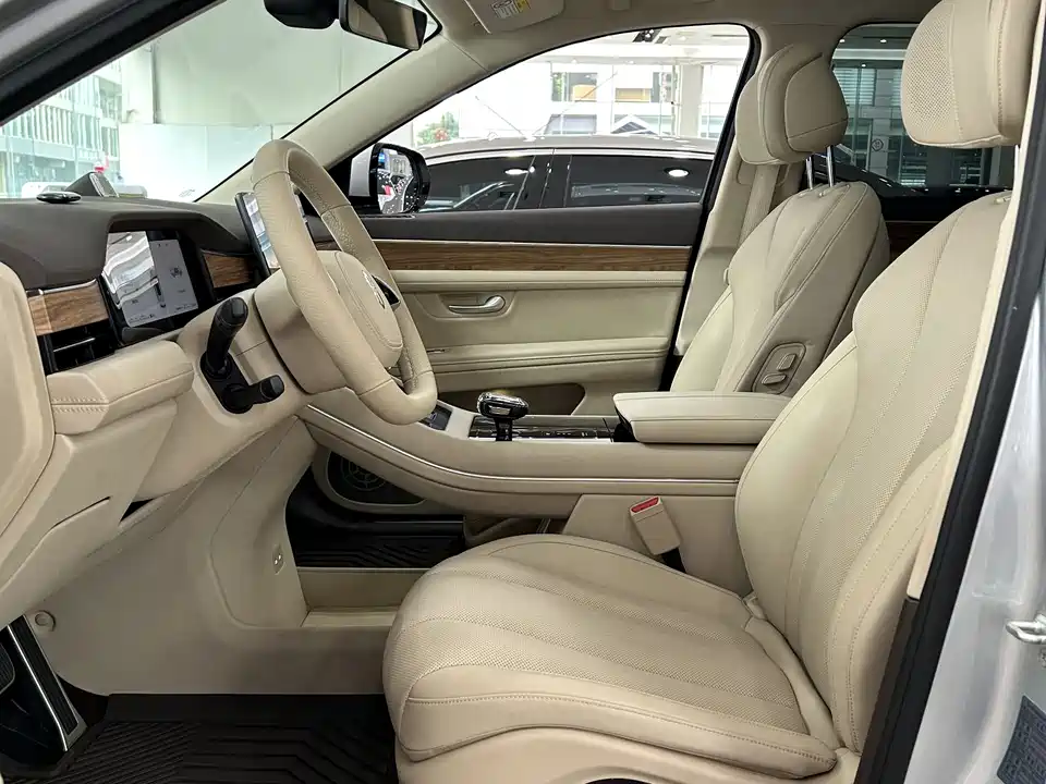 AITO Ask the world M7