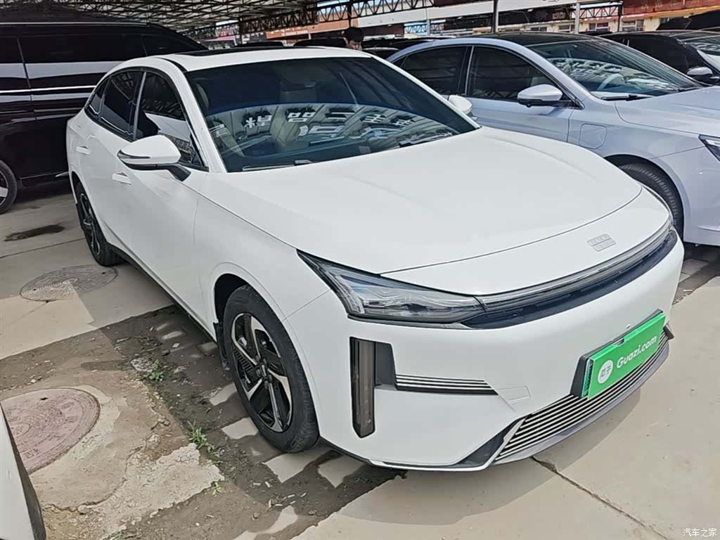 Geely Galaxy L6, 2024 4