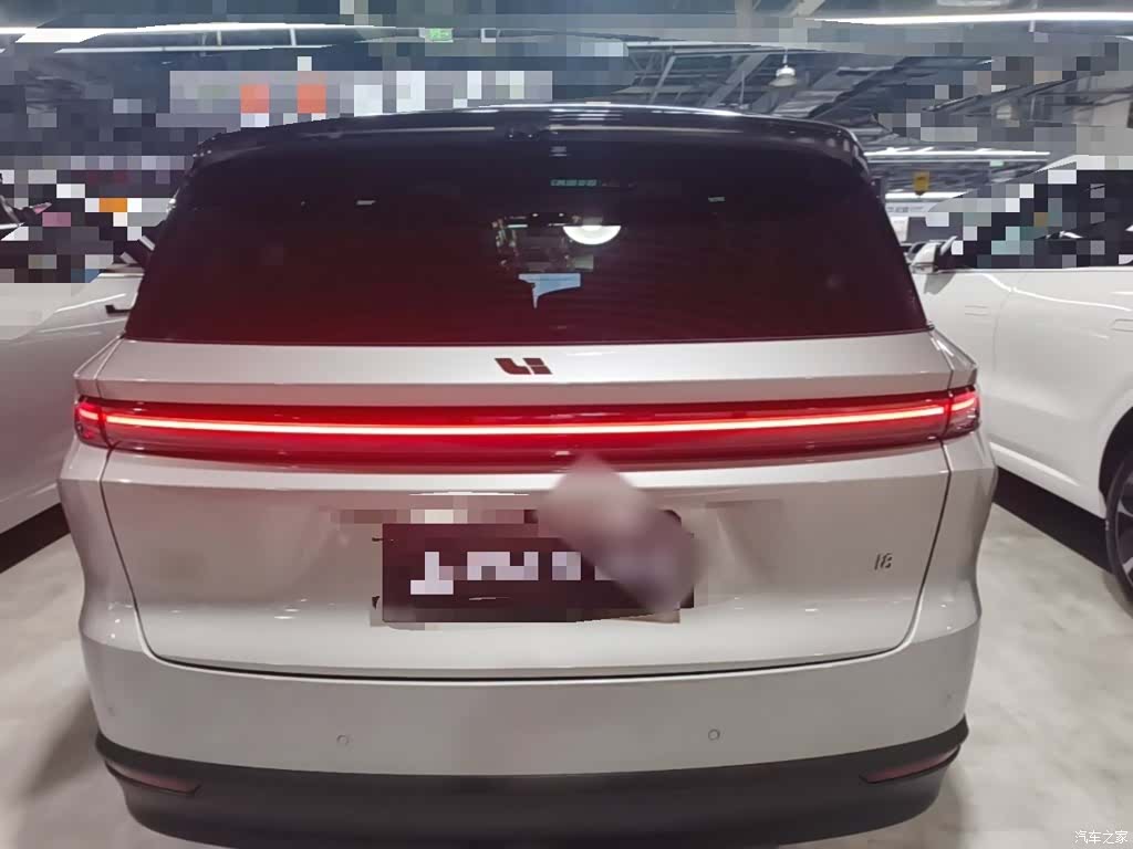 Li Auto i8, 2026 6