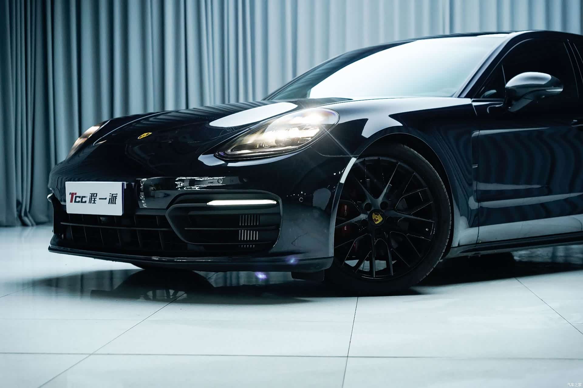 Porsche Panamera, 2022 3
