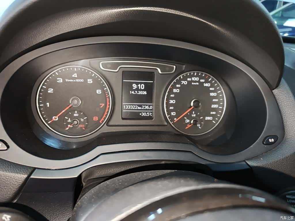 Audi Q3, 2016 12