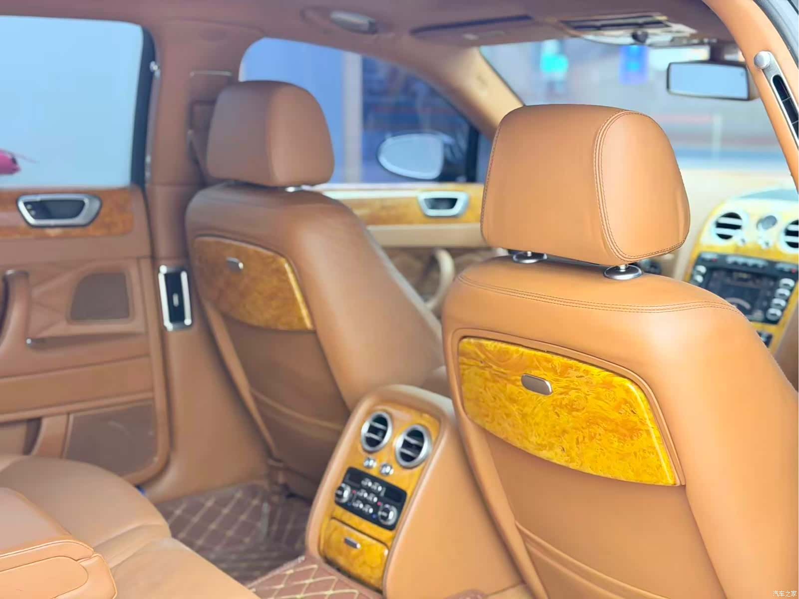 Bentley Flying Spur, 2009 12