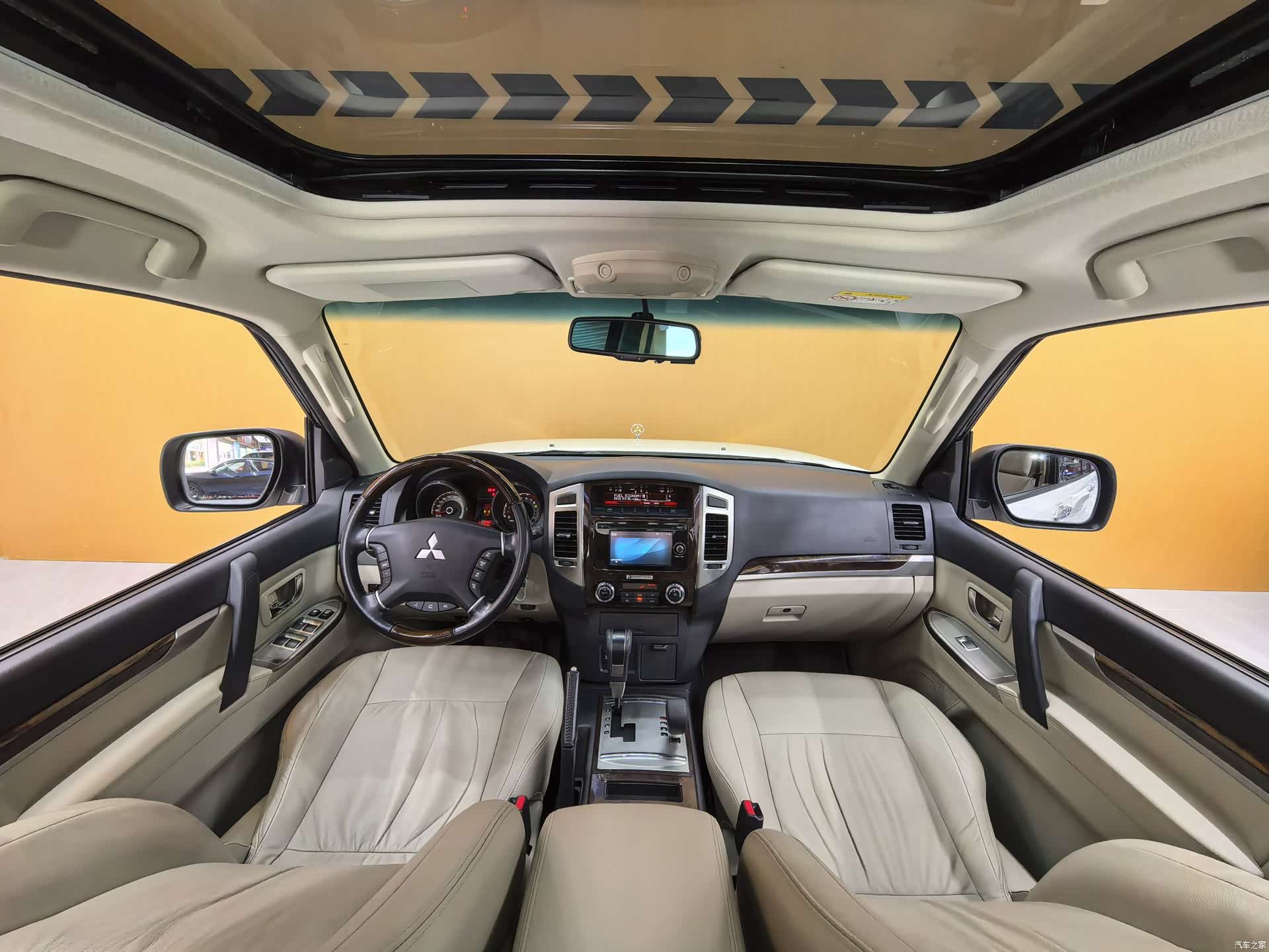 Mitsubishi Pajero, 2019 15