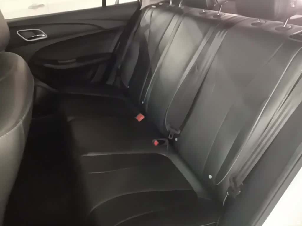Roewe i5, 2020 17