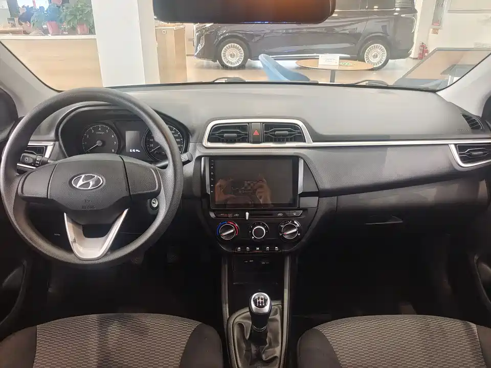 Hyundai Rena