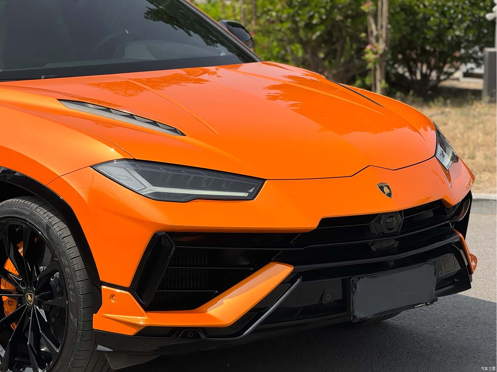Lamborghini Urus, 2023 16