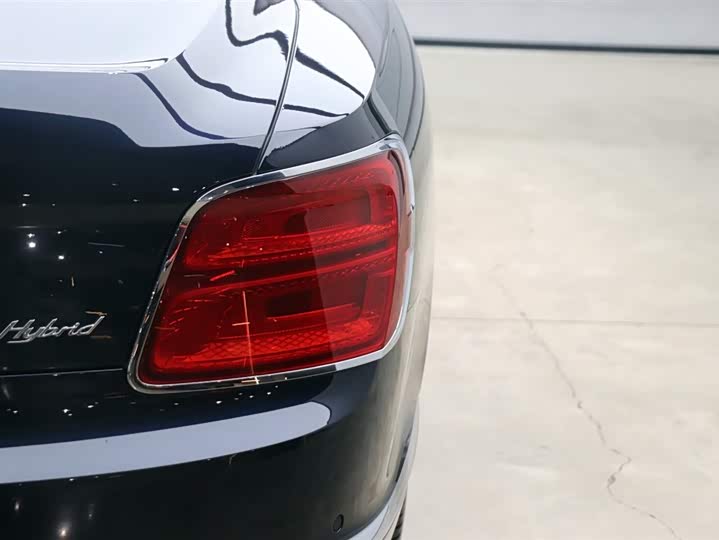 Bentley Flying Spur cha dian hun dong 2022 2.9T V6 Hybrid