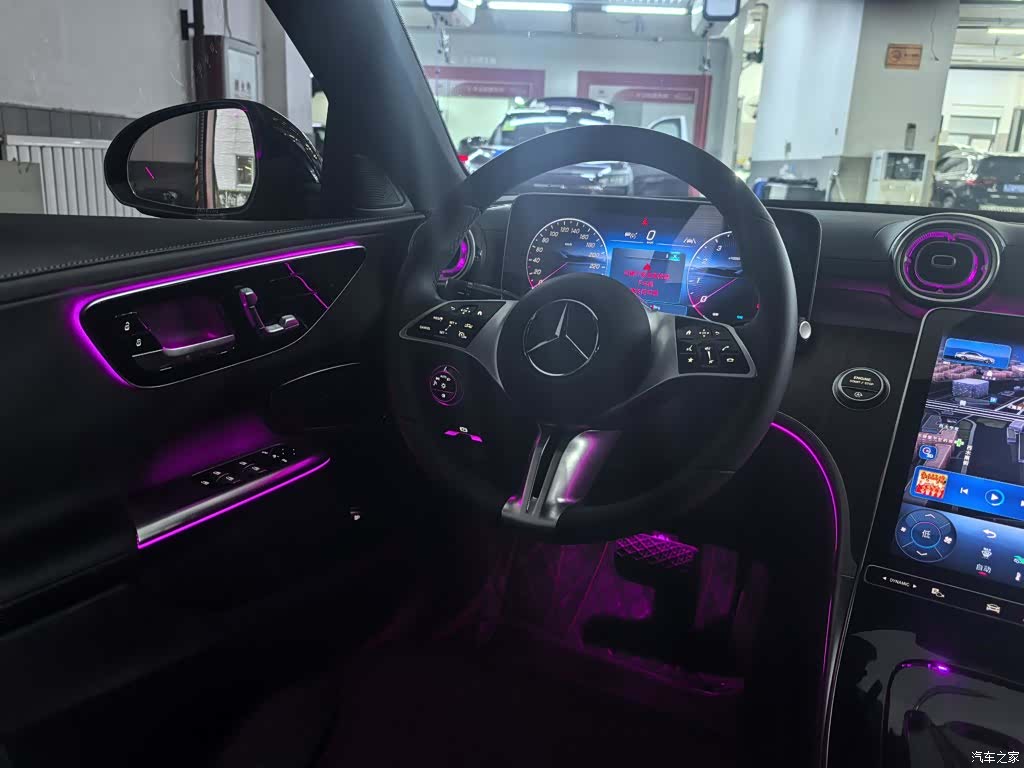 Mercedes-Benz C-Class, 2025 24