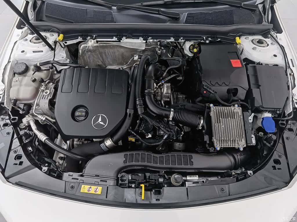 Mercedes-Benz A-Class, 2025 6