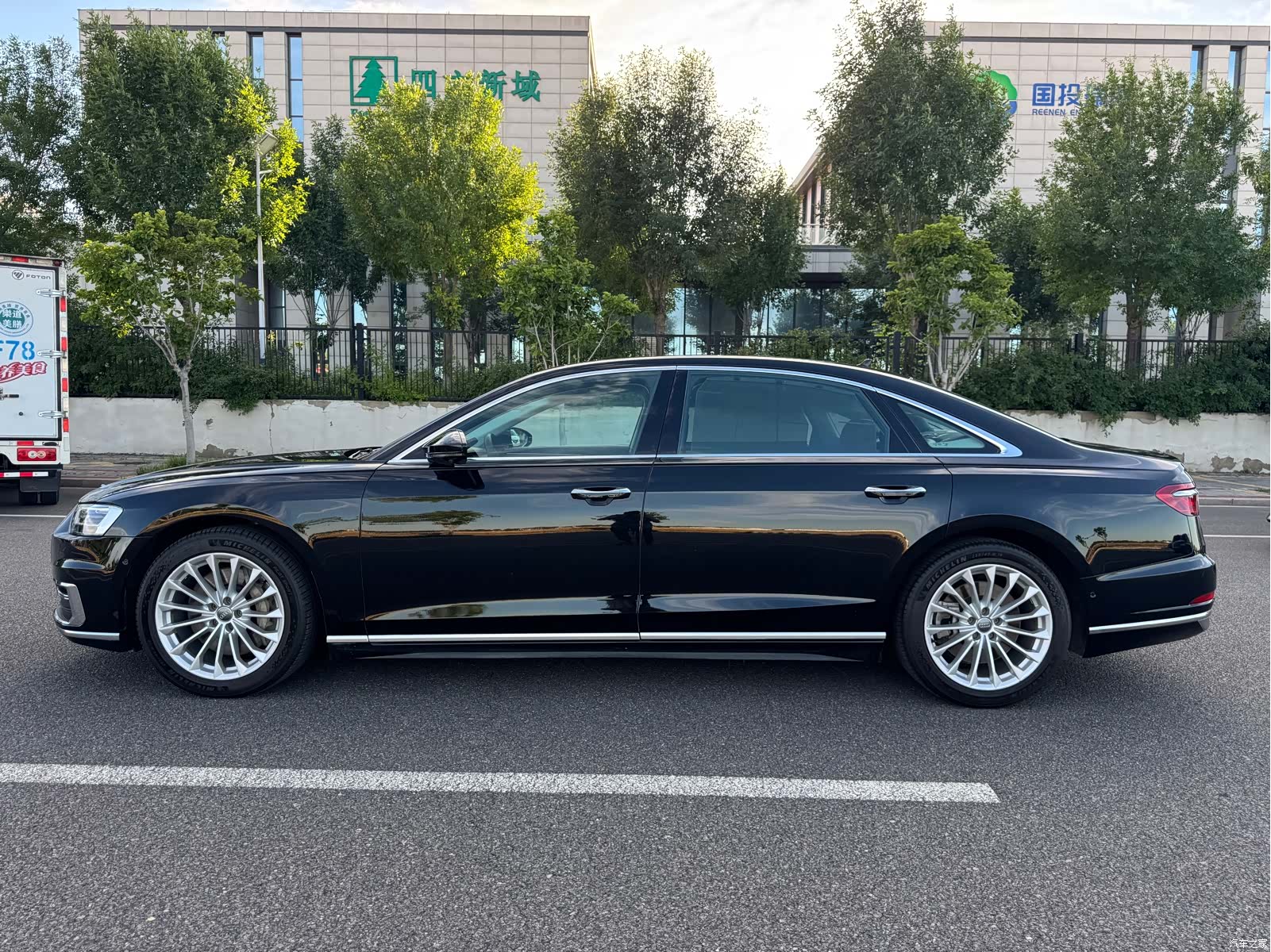 Audi A8L, 2018 4