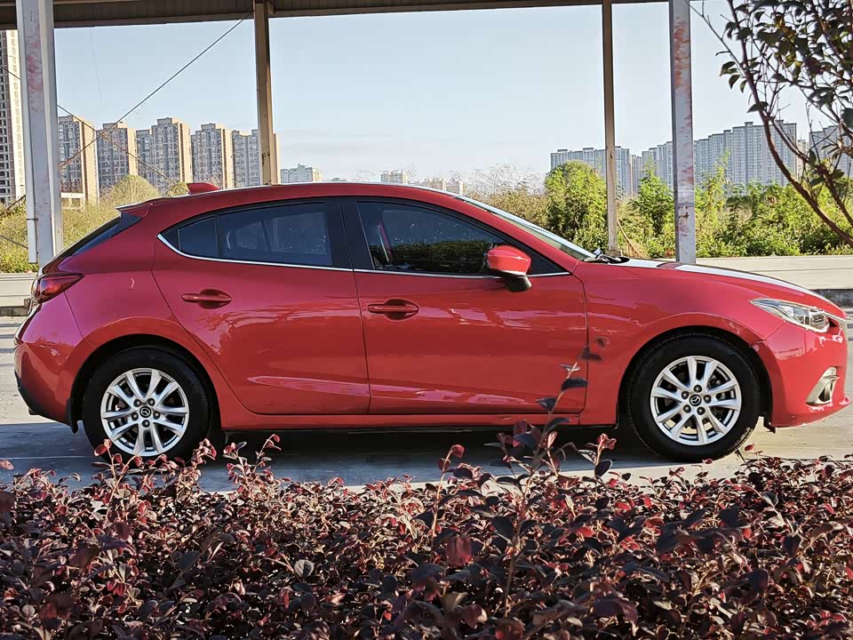 Mazda 3 Angkesaila