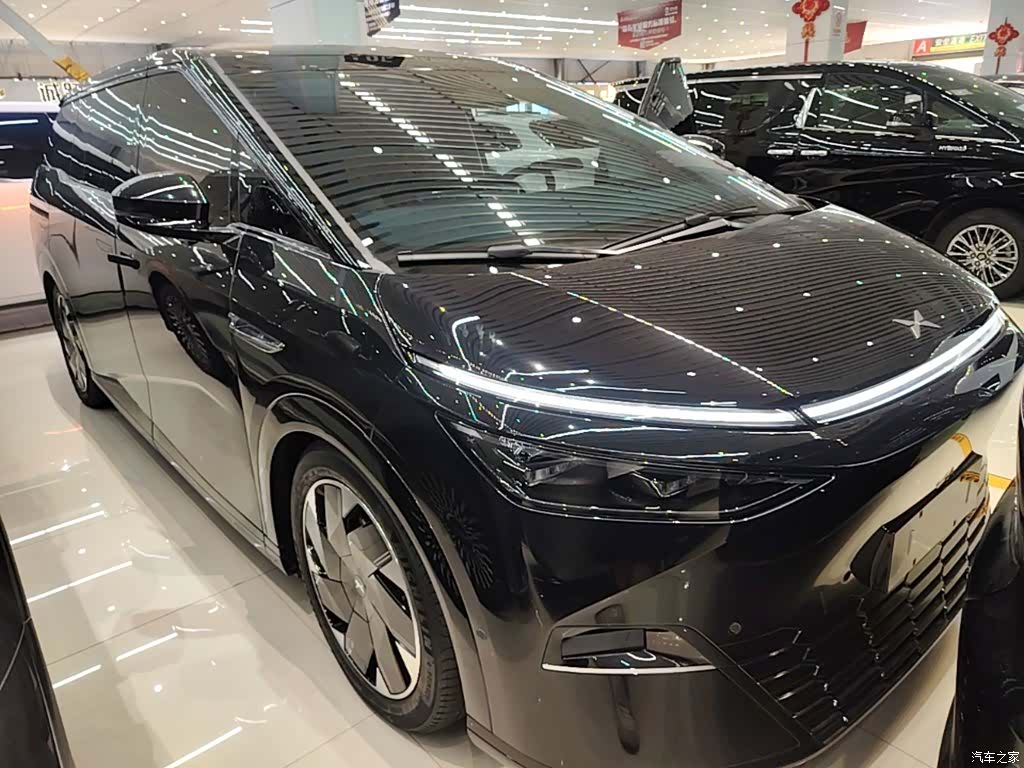 Xpeng X9, 2025 4